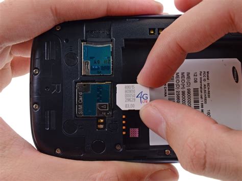 Safely Removing SIM Card from Note 8 .